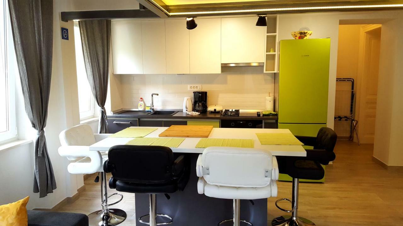 Studio Apartment Vanna - 1St Row To The Sea Opatija Buitenkant foto